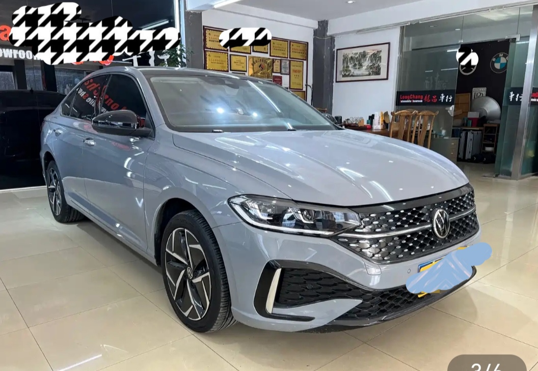 Volkswagen Lavida 300TSI DSG Trim
