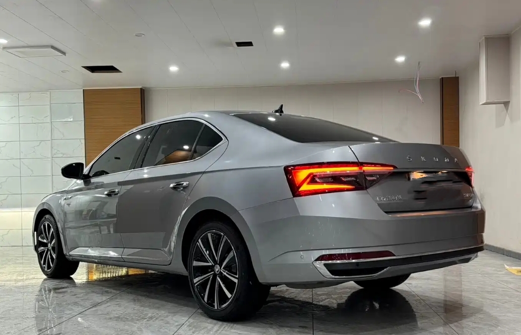 N_A Skoda Superb TSI280 DSG 3