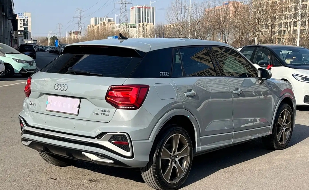 Audi Q2L 35TFSI 3