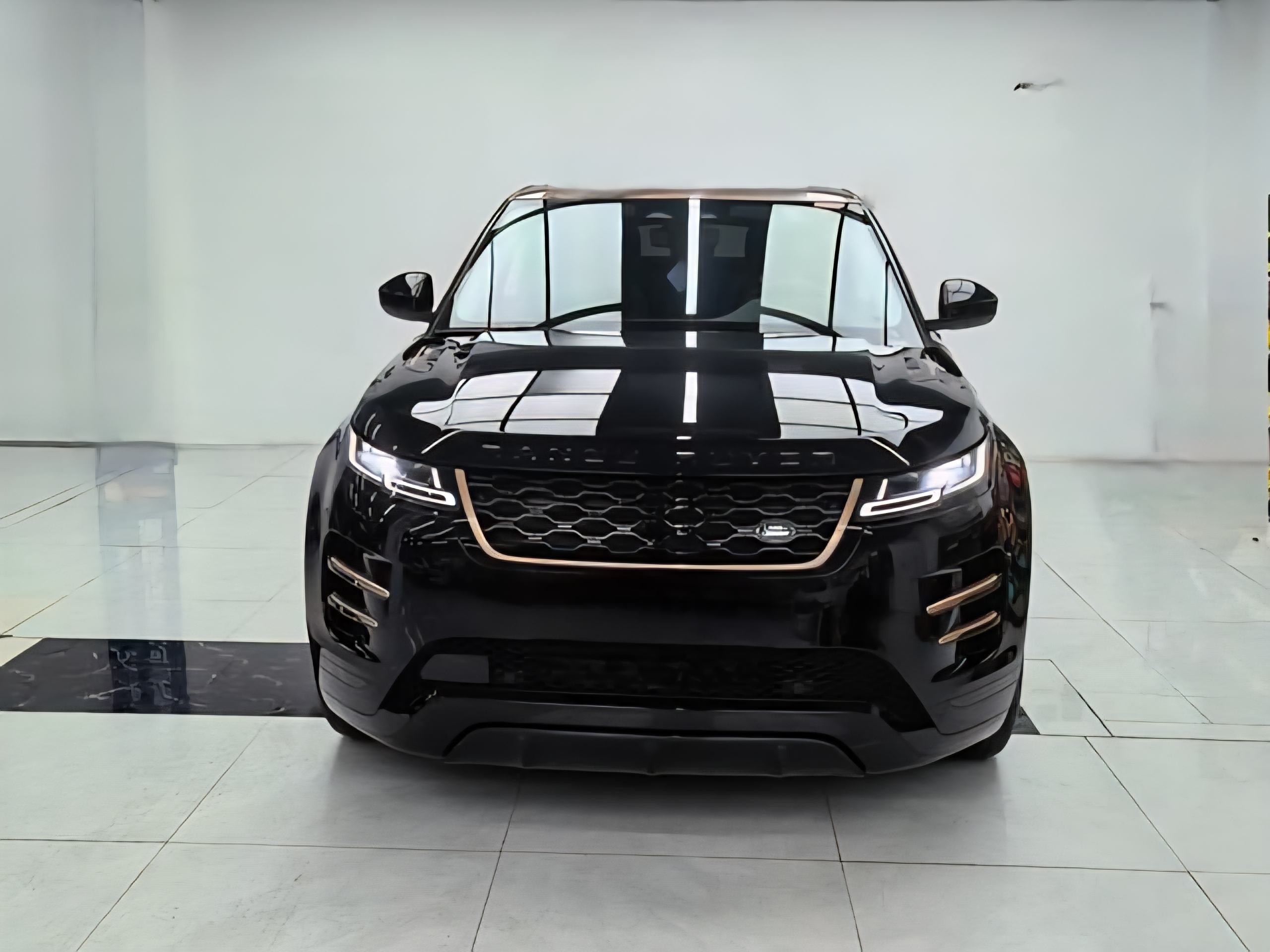 N_A Range Rover Evoque L 249PS Collins Bronze Special Edition