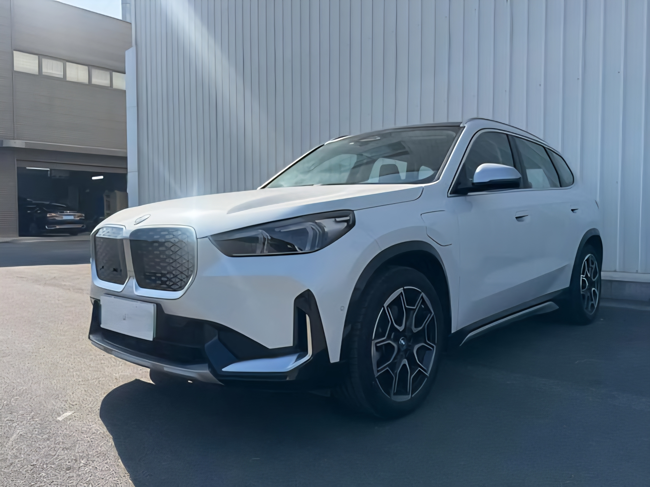 BMW iX1 xDrive30L X Design Package