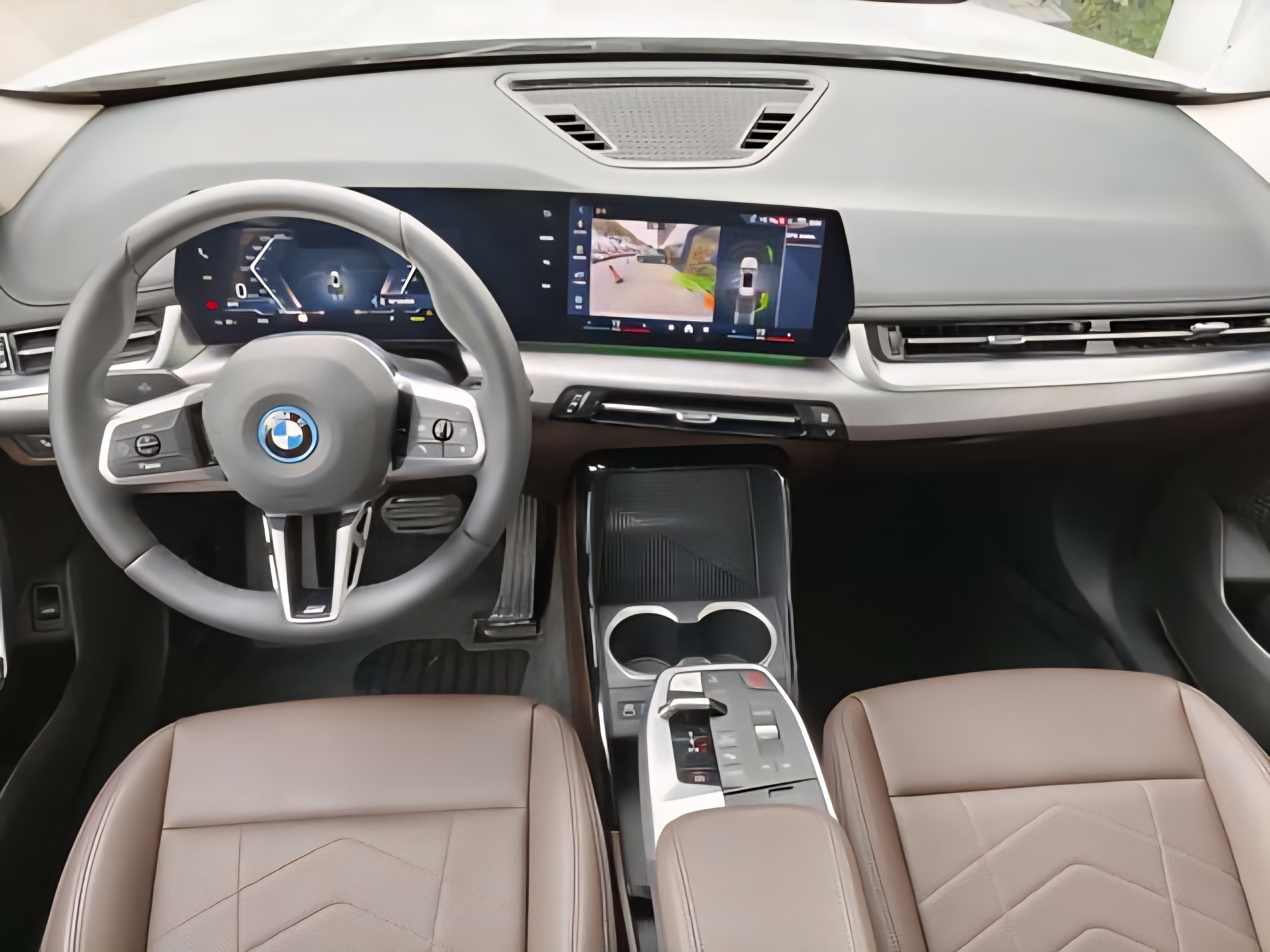 BMW iX1 eDrive25L M Sport 4