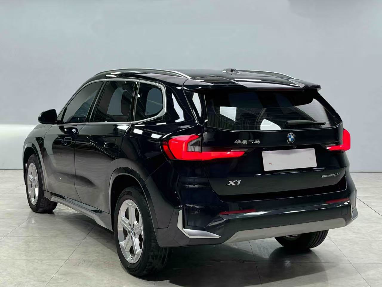 BMW 2023 BMW X1 sDrive20Li X Design Package