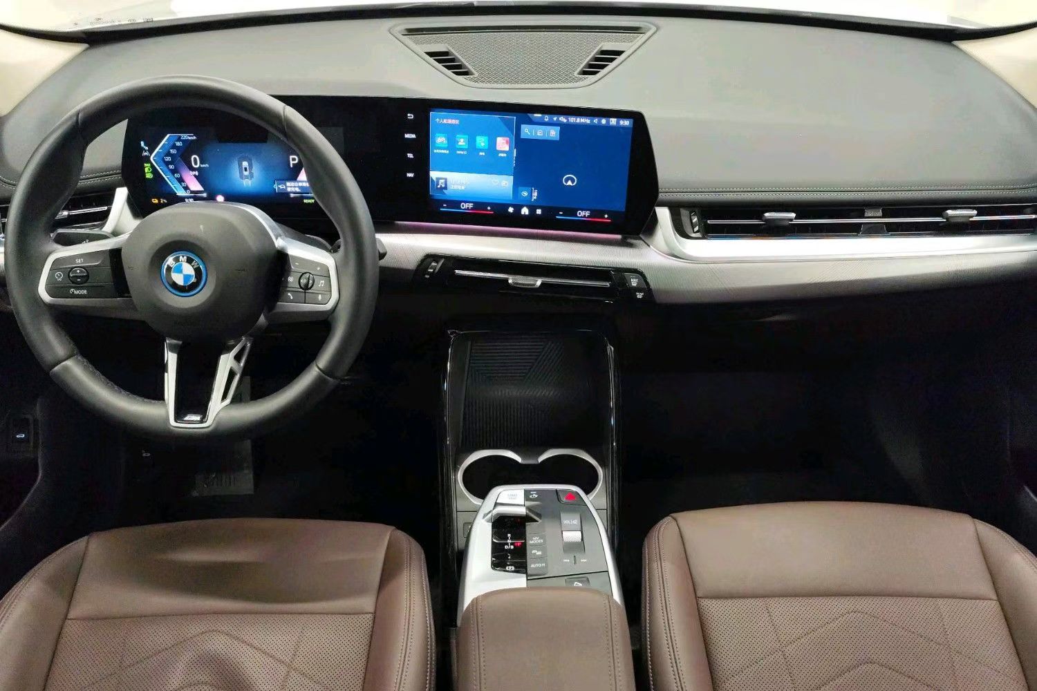 2025 BMW iX1 eDrive25L M Sport 5