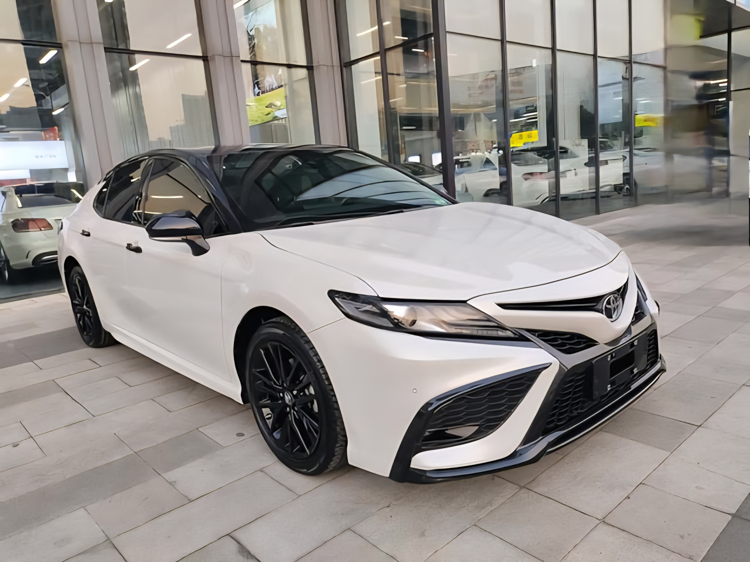 Toyota Camry 2.0S Knight Edition 3