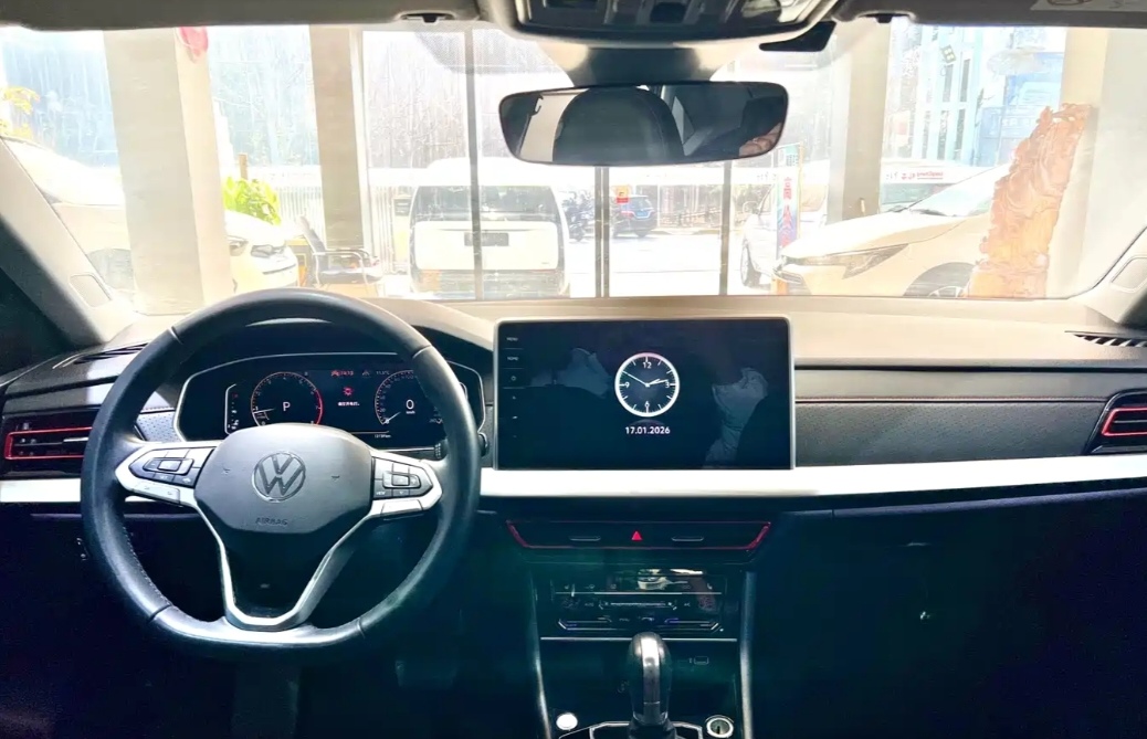 Volkswagen Lavida 300TSI DSG Trim 5
