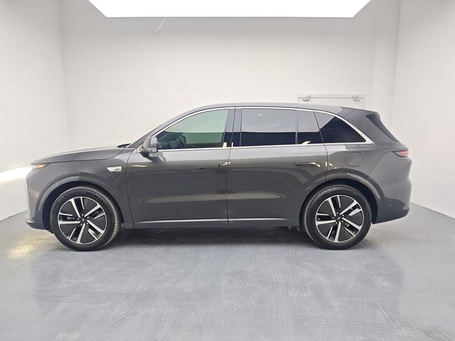 LiAuto L6 Pro 2