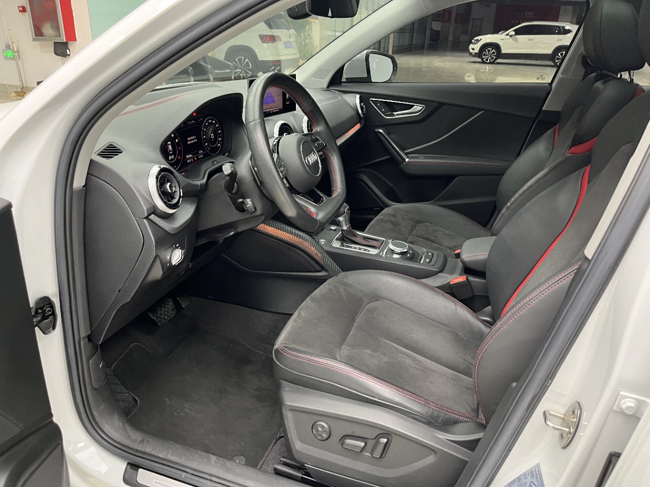 Audi Q2L 35 TFSI Luxury Dynamic (2022) 5