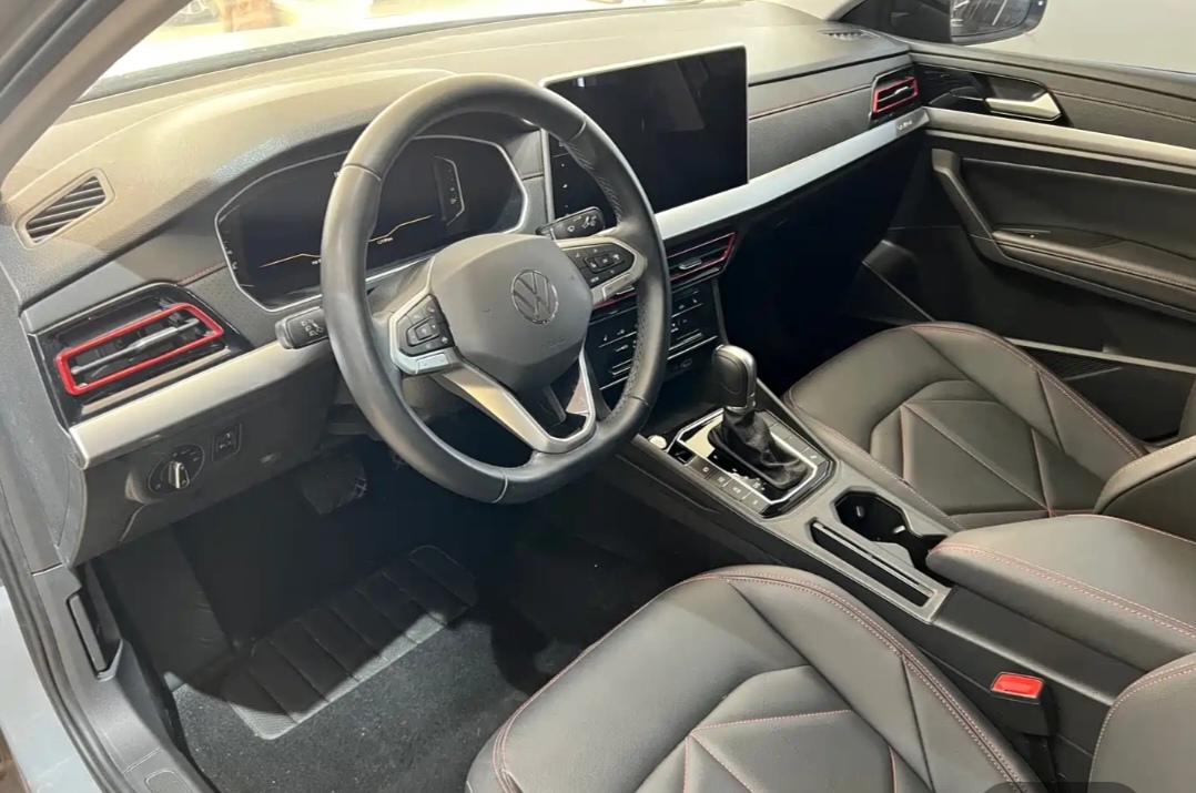 Volkswagen Lavida 300TSI DSG Trim 4