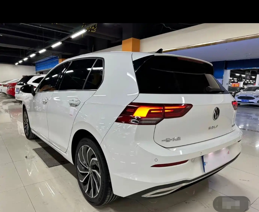 Volkswagen Golf 280TSI DSG Pro 4