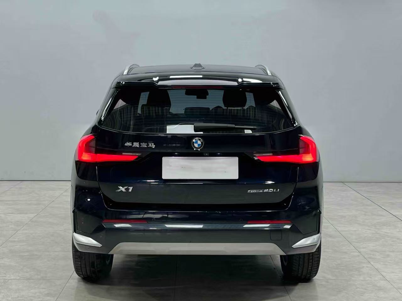 BMW 2023 BMW X1 sDrive20Li X Design Package 2