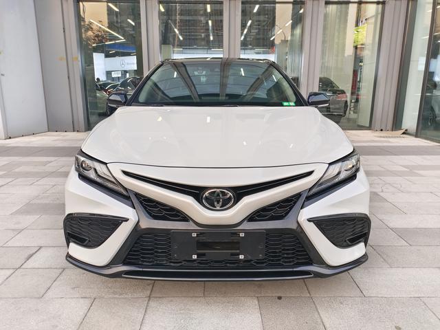 Toyota Camry 2.0S Knight Edition 2