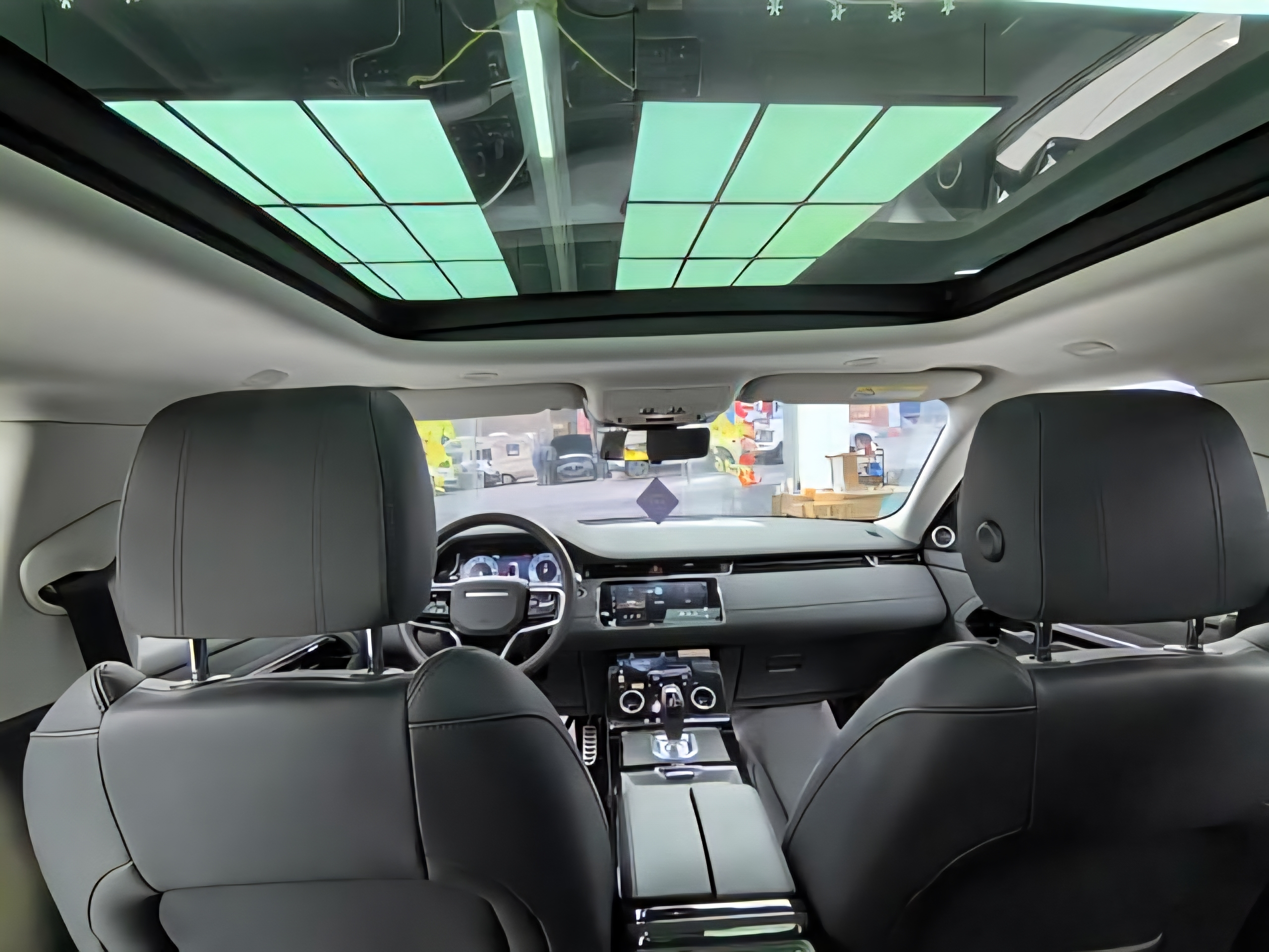 N_A Range Rover Evoque L 249PS Collins Bronze Special Edition 5