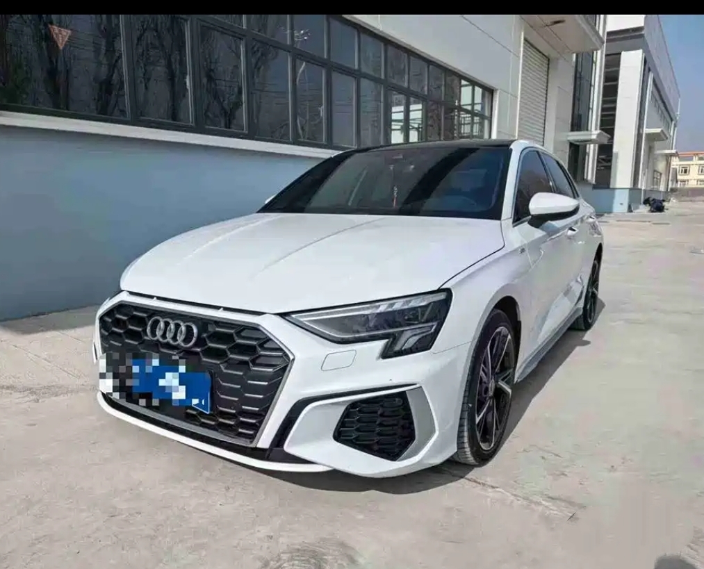 Audi **2022 Audi A3 Sportback 35 TFSI · ICE**