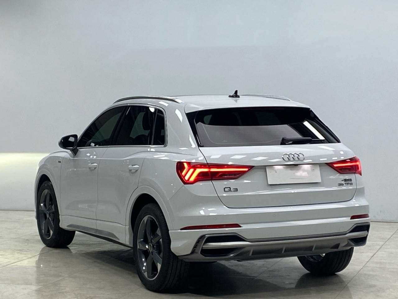 Audi Q3 35 TFSI 3